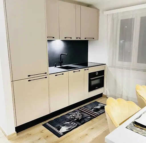 Valere Ii - De 3,5 Pieces De Standing ロイカーバード